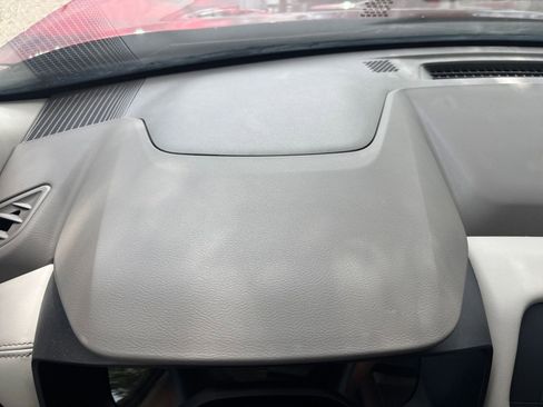 Used 2025 Nissan Rogue SV FWD image 36
