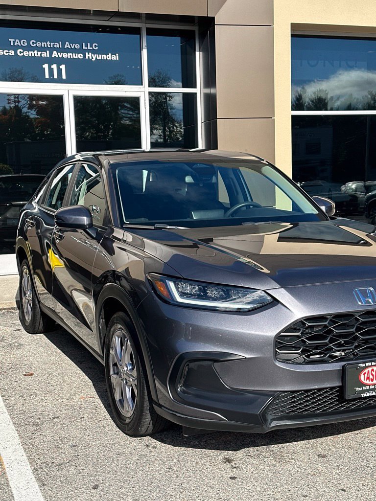 Used 2024 Honda HR-V LX image 2