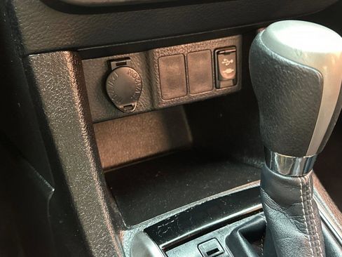 Used 2014 Toyota Corolla S image 30