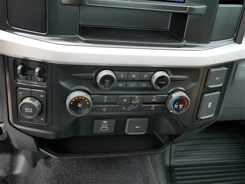 Used 2023 Ford F350 XL w/ Snow Plow Prep Package image 22