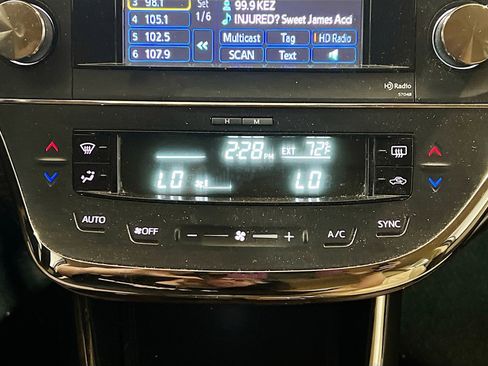 Used 2014 Toyota Avalon XLE Touring image 11