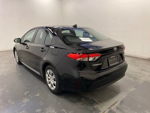 Used 2023 Toyota Corolla LE FWD image 4
