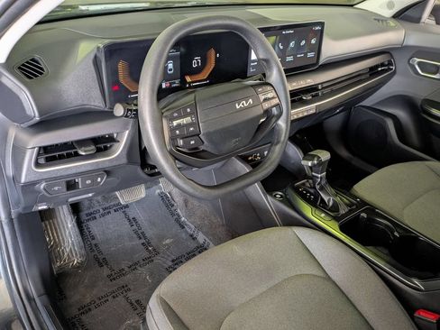 Used 2025 Kia K4 FWD image 14