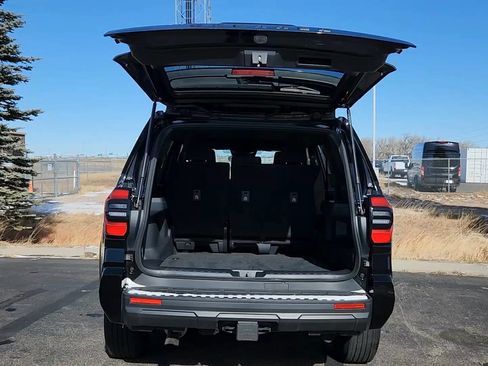 Used 2025 Toyota 4Runner SR5 image 18