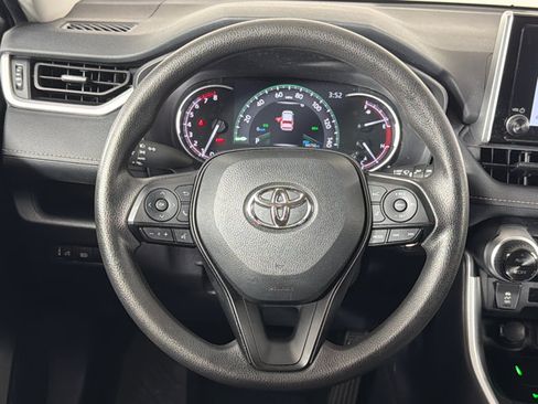 Used 2024 Toyota RAV4 XLE FWD image 23