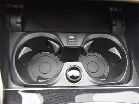 New 2024 BMW 330i Sedan w/ Convenience Package image 33