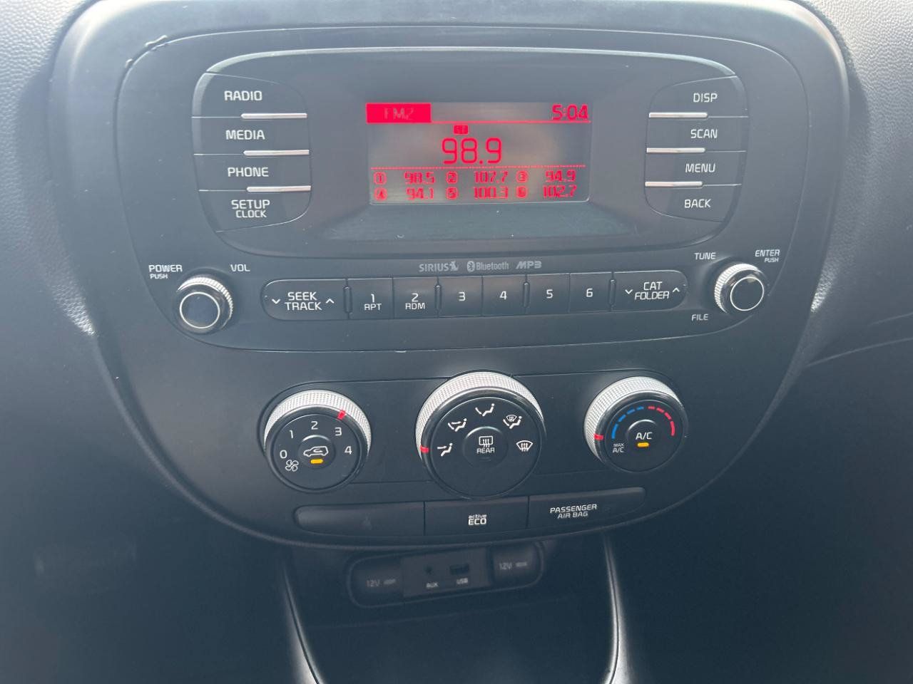 Used 2014 Kia Soul + FWD image 13