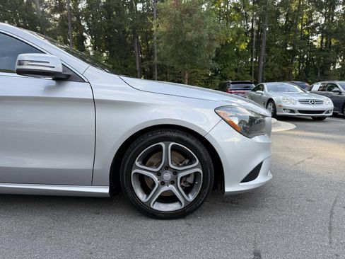 Used 2014 Mercedes-Benz CLA 250 image 9