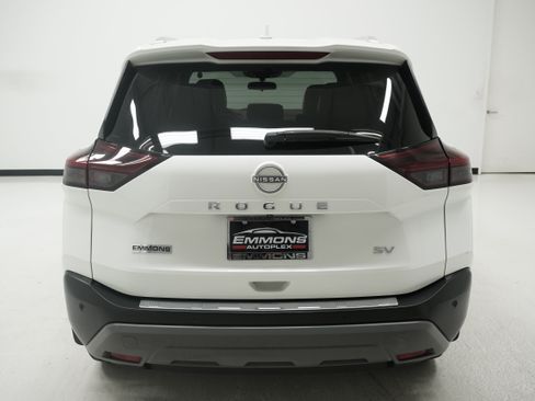 Used 2023 Nissan Rogue SV w/ SV Premium B Package FWD image 5