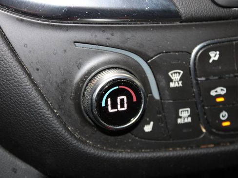 Used 2021 Chevrolet Equinox LT AWD/4WD image 40