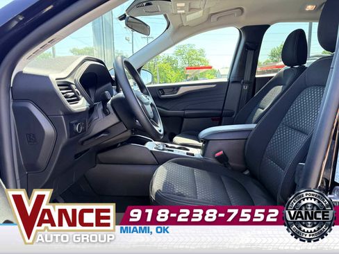 Used 2025 Ford Escape Active w/ Tech Pack #1 AWD/4WD image 11