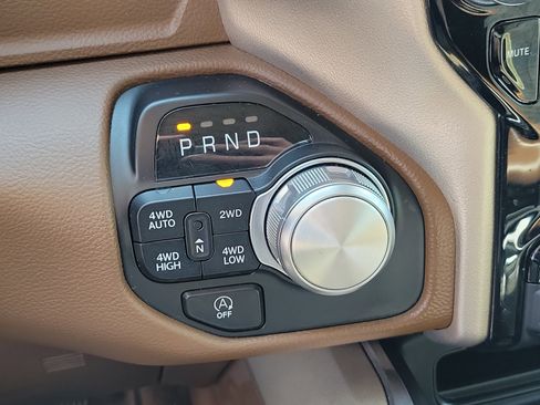 Used 2021 RAM 1500 Laramie image 29