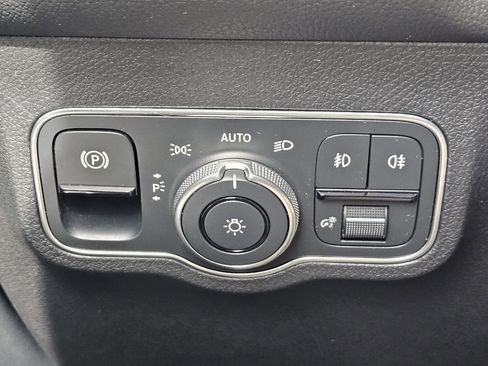 Certified 2026 Mercedes-Benz GLB 250 image 16