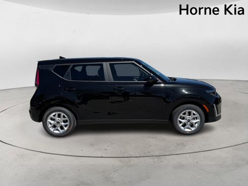New 2025 Kia Soul LX image 3
