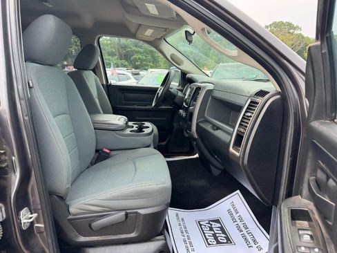 Used 2014 RAM 1500 ST w/ SXT Appearance Group AWD/4WD image 17