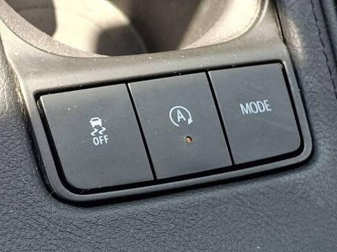 Used 2025 Cadillac XT4 Premium Luxury FWD image 25