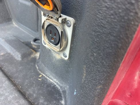 Used 2020 GMC Sierra 1500 AT4 w/ AT4 Premium Package image 10