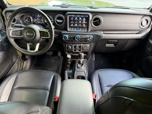 Used 2023 Jeep Wrangler Unlimited Sahara w/ Cold Weather Group AWD/4WD image 39