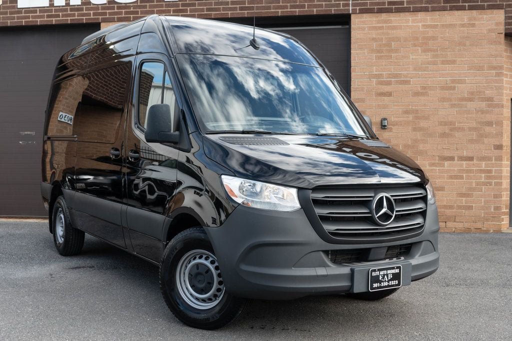 Used 2024 Mercedes-Benz Sprinter 2500 image 6
