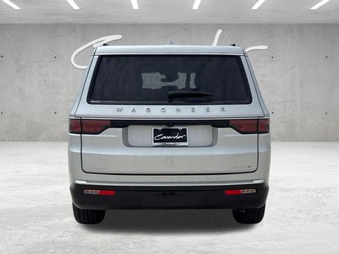 Used 2023 Jeep Wagoneer Series II w/ Flexible Seating Group AWD/4WD image 5