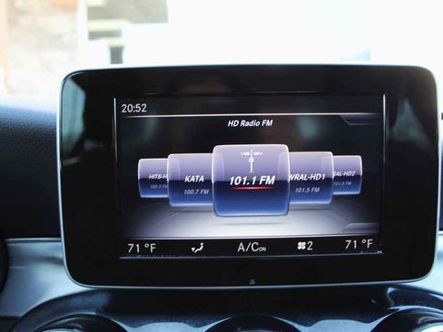 Used 2016 Mercedes-Benz C 300 4MATIC Sedan image 20