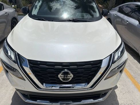 Used 2021 Nissan Rogue Platinum FWD image 7