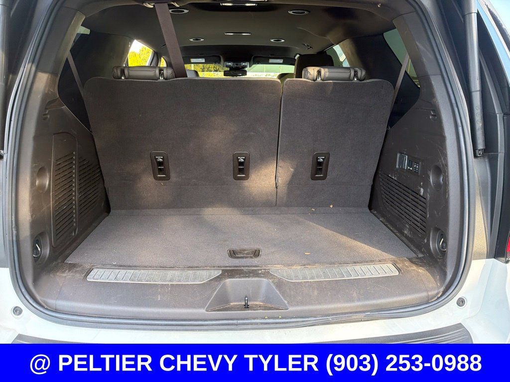 Used 2024 Chevrolet Tahoe Z71 w/ Luxury Package AWD/4WD image 16
