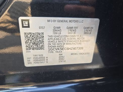 Used 2017 Chevrolet Silverado 1500 LTZ Z71 w/ LTZ Plus Package AWD/4WD image 40