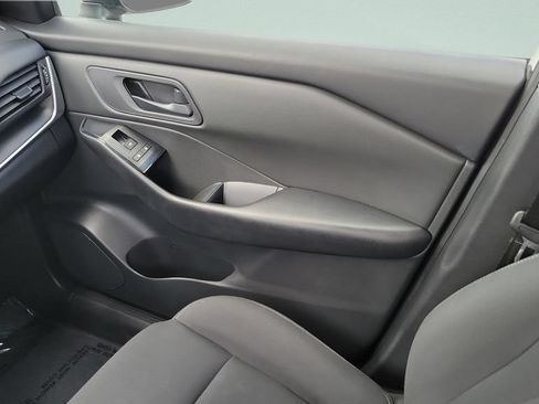 Used 2024 Nissan Rogue S FWD image 13