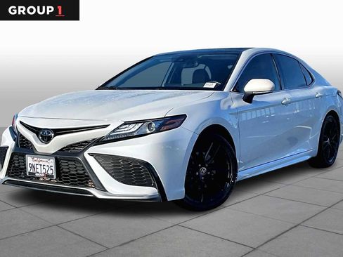 Used 2022 Toyota Camry XSE image 1