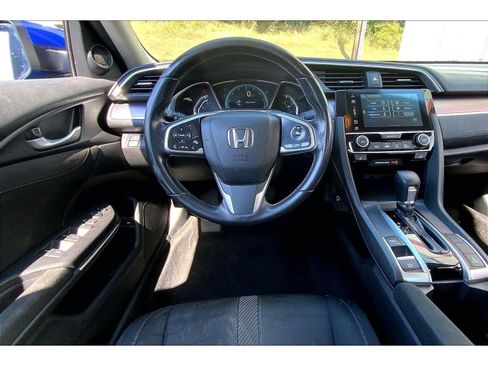 Used 2018 Honda Civic EX-T image 5