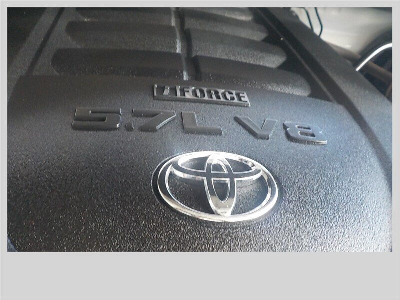 Used 2018 Toyota Tundra Limited w/ Limited Premium Package AWD/4WD image 40