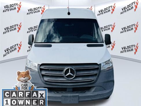 Used 2022 Mercedes-Benz Sprinter 2500 image 8