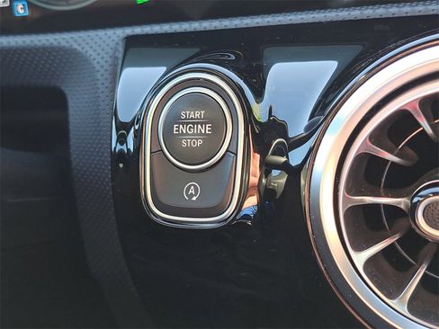 Used 2022 Mercedes-Benz CLA 250 image 18