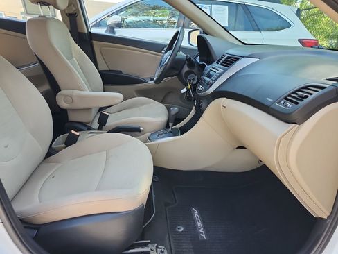 Used 2016 Hyundai Accent SE FWD image 18