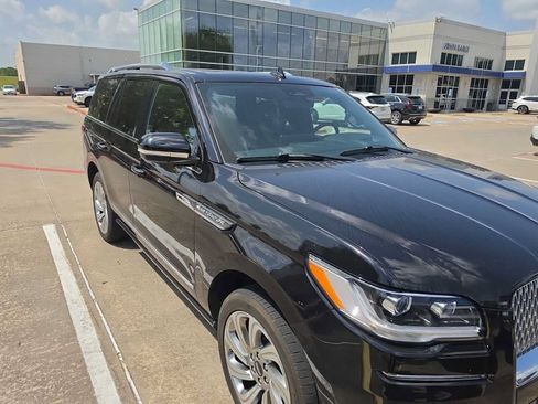Used 2024 Lincoln Navigator Reserve AWD/4WD image 33