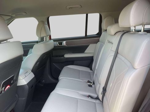 Certified 2025 Hyundai Santa Fe SEL AWD/4WD image 11