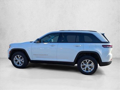 Used 2023 Jeep Grand Cherokee Limited AWD/4WD image 8