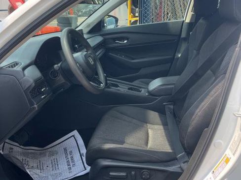 Used 2025 Honda Accord SE image 2