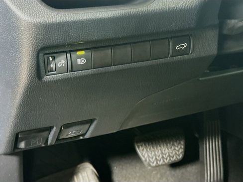 Used 2023 Toyota RAV4 XLE w/ Convenience Package image 10