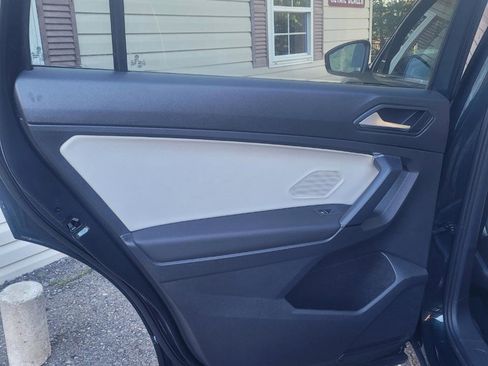 Used 2019 Volkswagen Tiguan SE w/ Panoramic Sunroof Package AWD/4WD image 35
