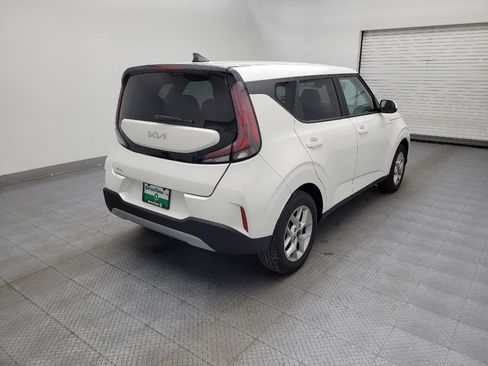 Used 2025 Kia Soul LX w/ LX Technology Package image 9