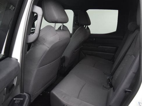 Used 2025 Toyota Tacoma SR5 AWD/4WD image 9