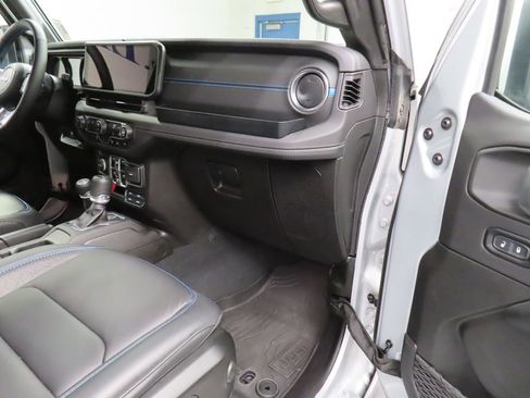 Used 2024 Jeep Wrangler High Altitude image 29