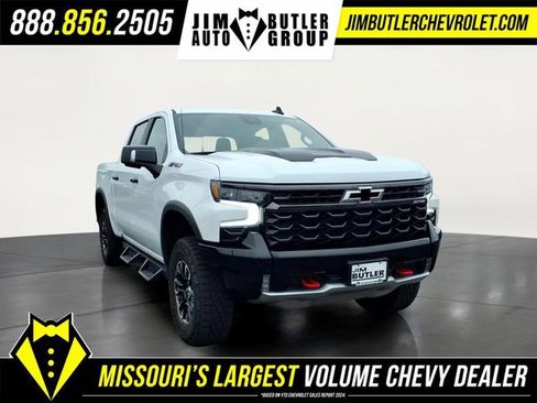 Used 2024 Chevrolet Silverado 1500 ZR2 w/ Technology Package AWD/4WD image 25