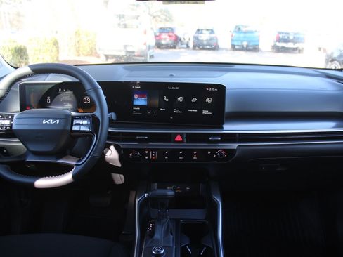 New 2026 Kia Sorento LX FWD image 23