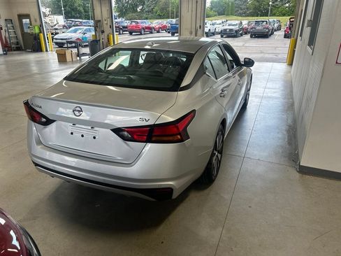Used 2021 Nissan Altima 2.5 SV FWD image 7