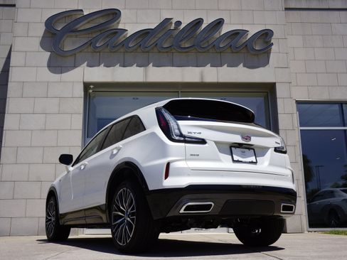 Used 2024 Cadillac XT4 Sport AWD/4WD image 8