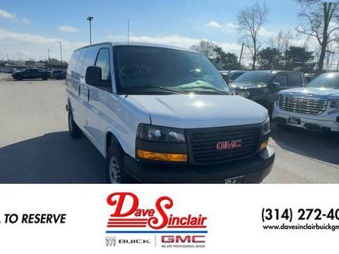 New 2026 GMC Savana 2500 RWD image 3