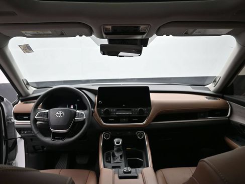 Certified 2026 Toyota Grand Highlander AWD image 29